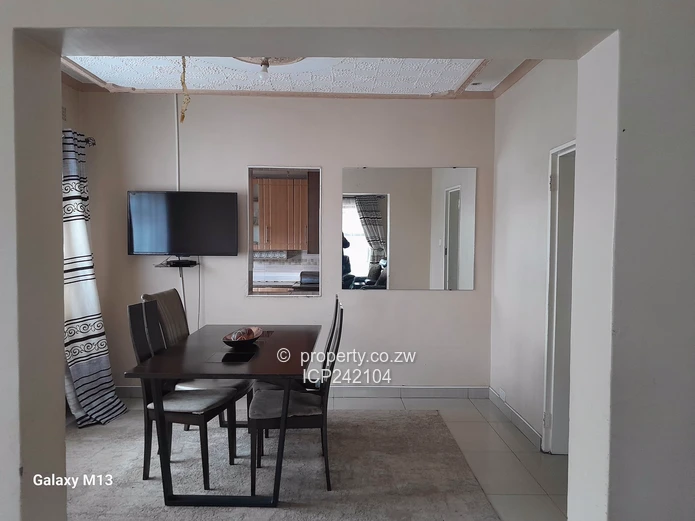 Mainway Meadows, Solid and Beautiful 4 Bedroom house for sale with a 2 bed guest wing.  (Sole Mandate)