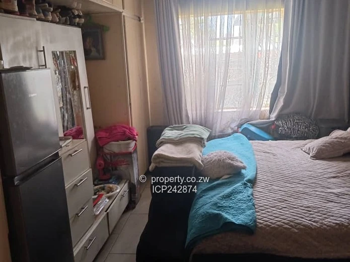 Hatfield 4 bedroom house 90K negotiable (Sole Mandate)