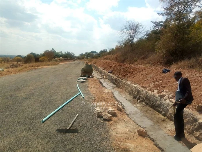 800 m² Residential Land for Sale in Kadoma with Municipal Water